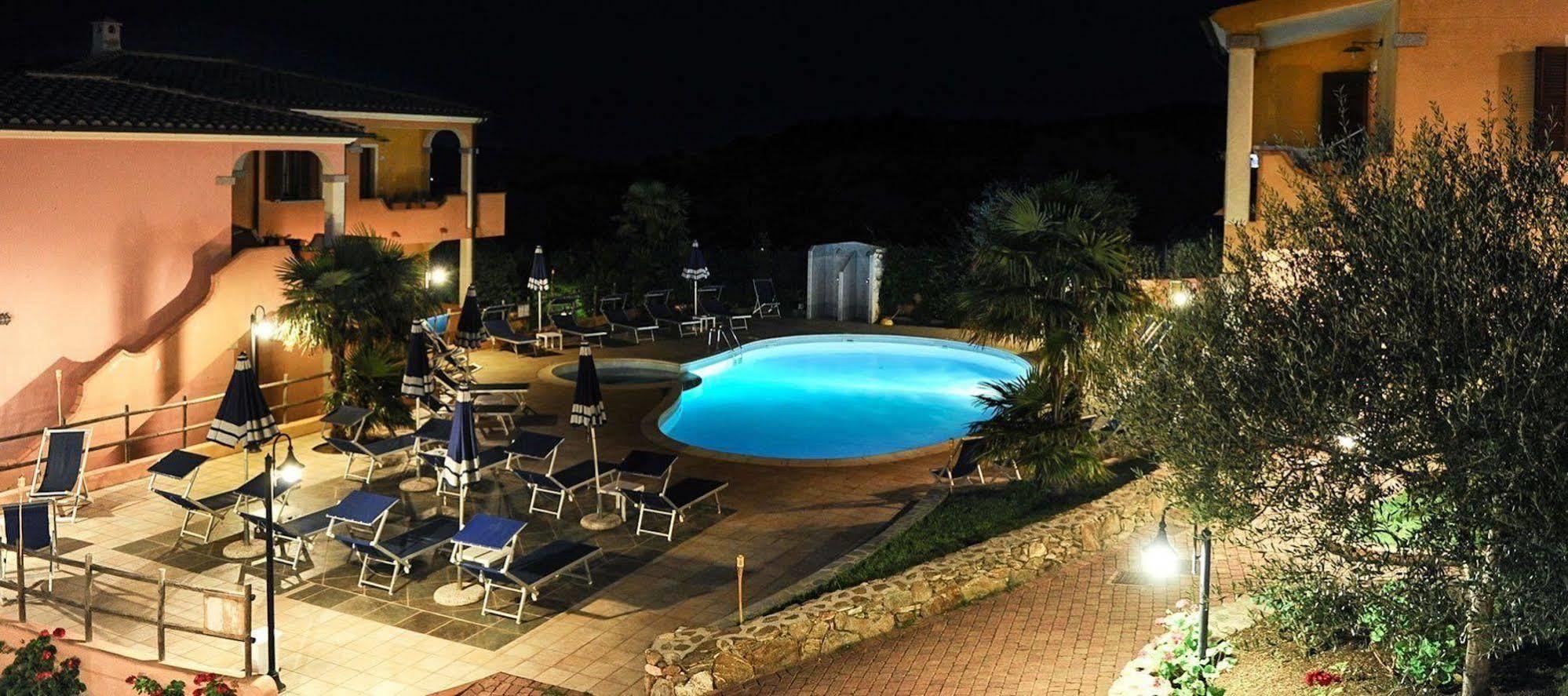 Residence Corte Dei Venti บูโดนี ภายนอก รูปภาพ